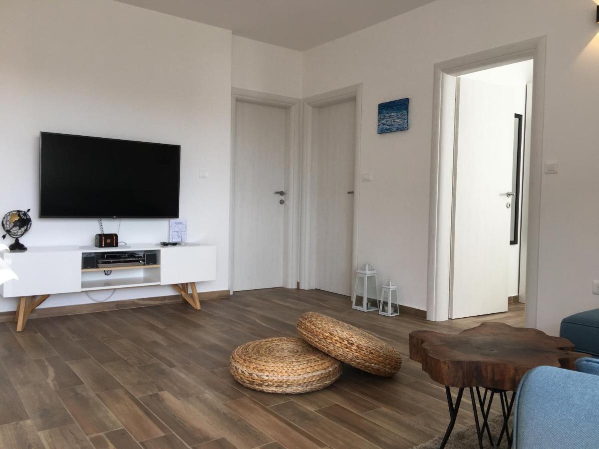 Luxury Apartment Ledo Рогозниця Екстер'єр фото