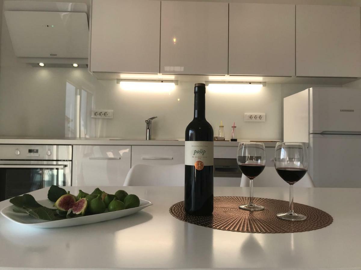 Luxury Apartment Ledo Рогозниця Екстер'єр фото