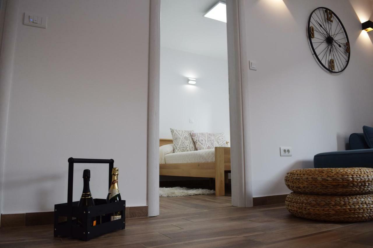 Luxury Apartment Ledo Рогозниця Екстер'єр фото